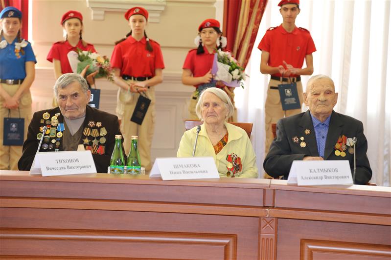 Председатель совета ветеранов Управления Росгвардии по Астраханской области принял участие в областном пленуме ветеранов войны и труда