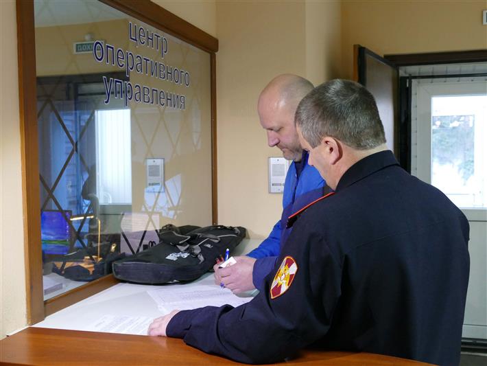Росгвардейцы рассказали журналистам ГТРК «Иртыш» об услуге охраны гражданского оружия и боеприпасов(видео)