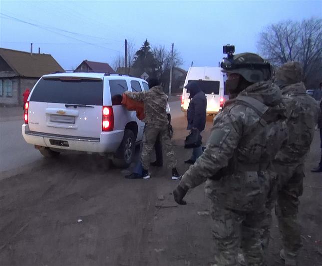 При участии астраханского СОБР задержан подозреваемый в вымогательстве