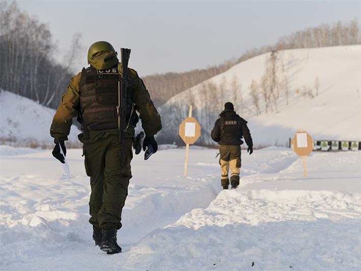 Известный кемеровский фотограф провел день в СОБР