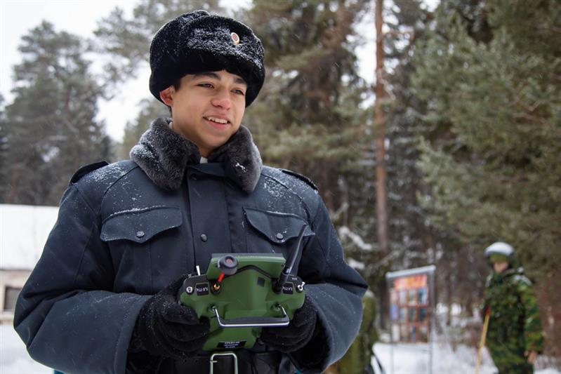 СЛЁТ НА БЕРЕГУ КАМЫ
