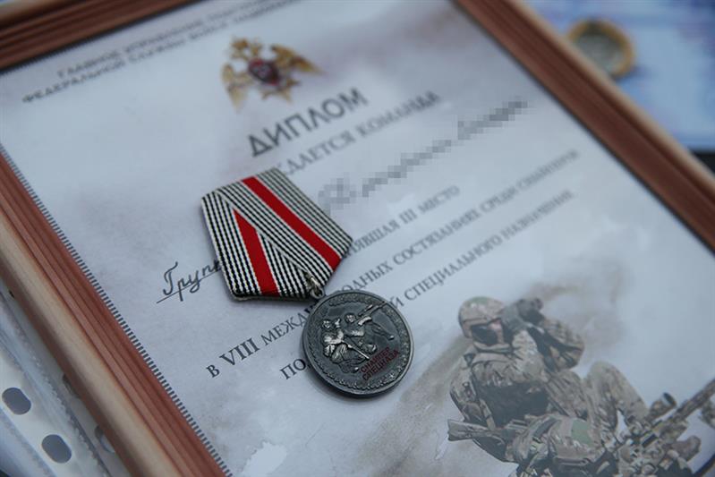 Росгвардейцы вошли в пятёрку лучших на международном снайперском турнире (видео)