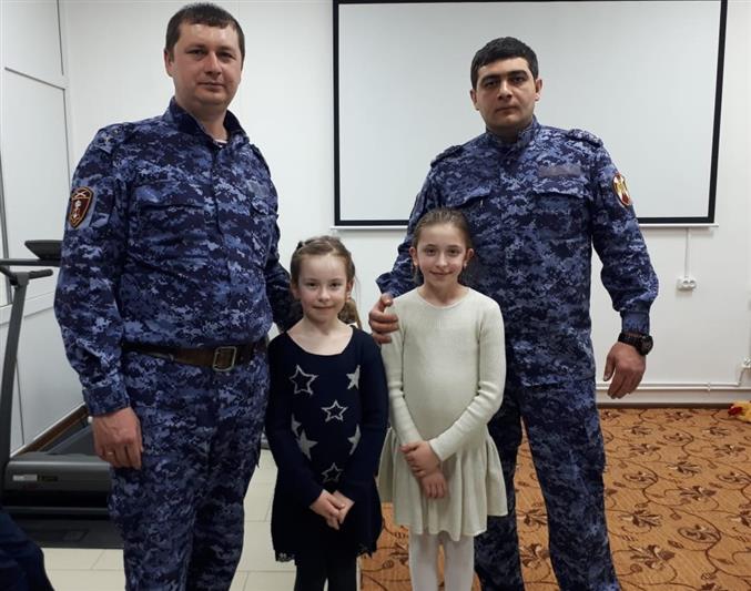 В Карачаево-Черкесии росгвардейцы присоединились к ведомственной акции «С чего начинается Родина»