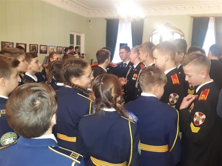 Учащиеся МПКУ им. М.А. Шолохова посетили выставку, посвященную истории кадетских корпусов 