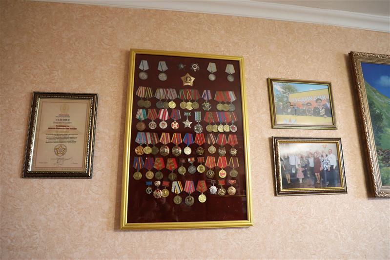 Военнослужащие владикавказского соединения Росгвардии присоединились к акции «Лица Победы. Летопись подвига»