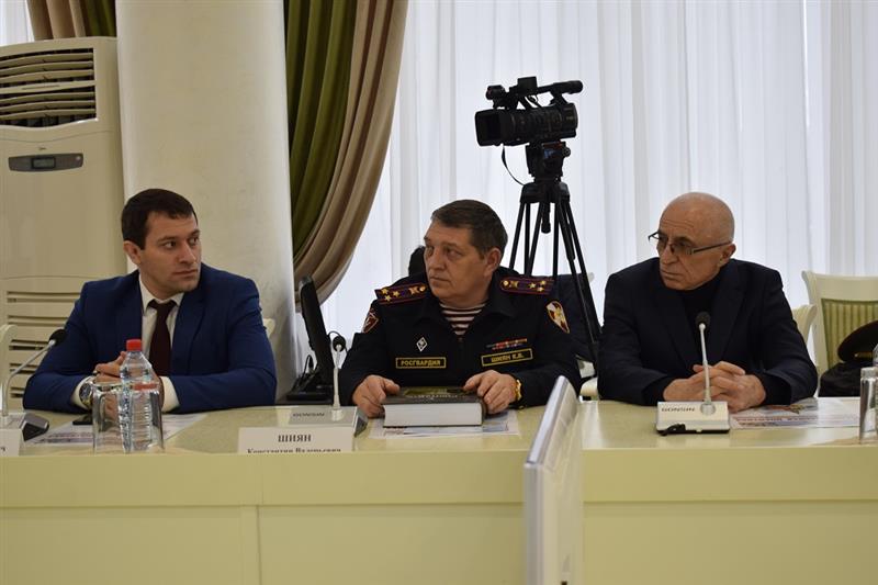 Представители Росгвардии приняли участие в презентации антологии «Работайте, братья» в Дагестане