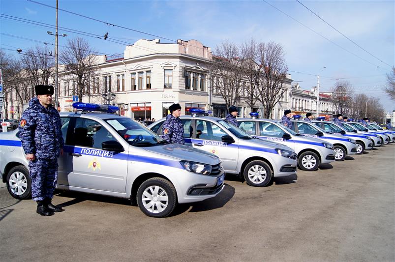 Вневедомственной охране Крыма переданы новые патрульные автомобили (фото, видео)