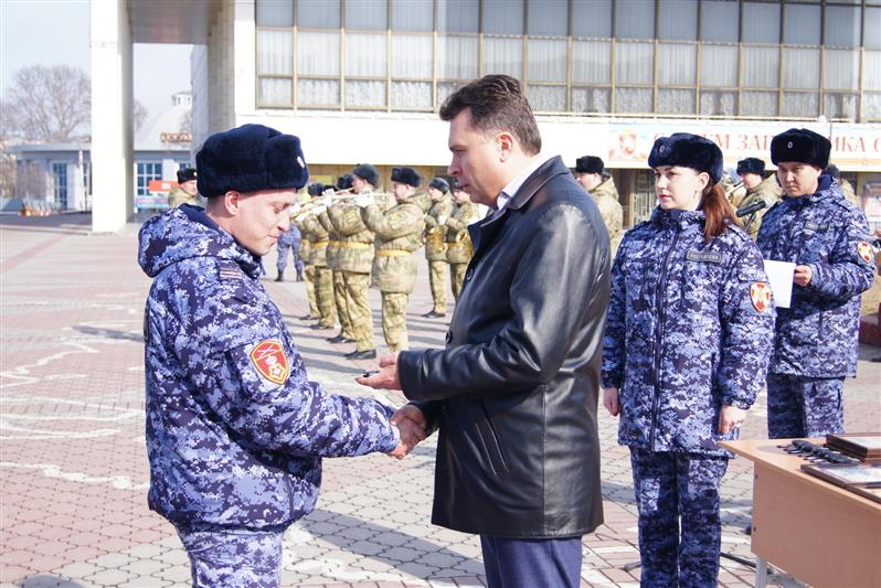 Вневедомственной охране Крыма переданы новые патрульные автомобили (фото, видео)