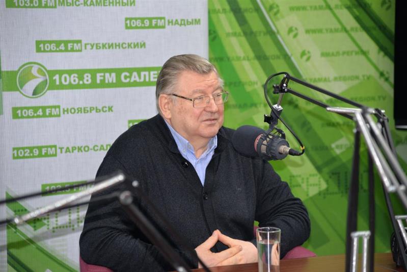 Руководитель ансамбля песни и пляски Росгвардии пообщался с ямальскими журналистами