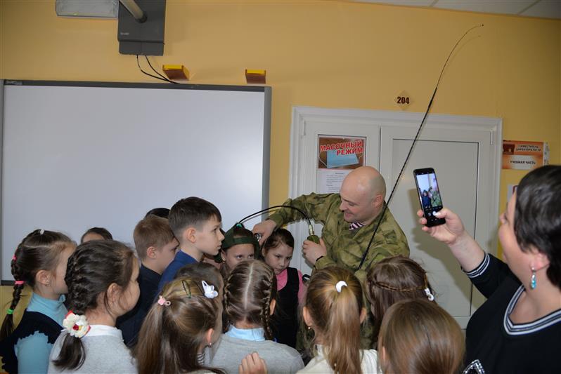 На Ямале росгвардейцы дали старт ведомственному автопробегу «Вахта Памяти. Сыны Великой Победы» (фото, видео)