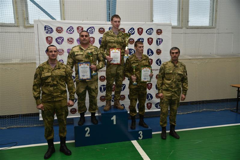 В ГРОЗНЕНСКОМ СОЕДИНЕНИИ РОСГВАРДИИ ОПРЕДЕЛИЛИСЬ СИЛЬНЕЙШИЕ ДЗЮДОИСТЫ