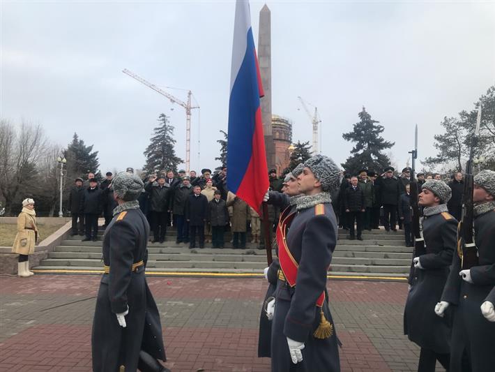 В Южном Федеральном округе военнослужащие и сотрудники Росгвардии приняли участие в комплексе мероприятий, приуроченных ко Дню защитника Отечества (фото)