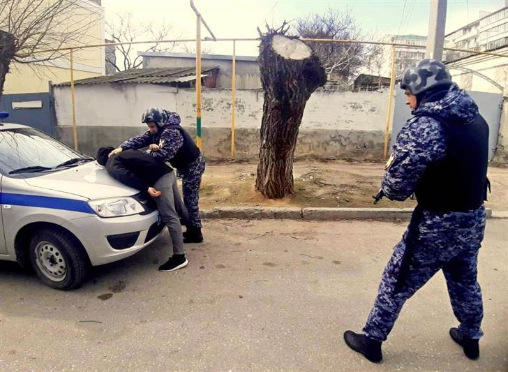 Крымские росгвардейцы задержали подозреваемого в угрозе убийством