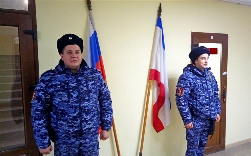 Крымские росгвардейцы вернули в семью подростка, временно утратившего связь с родными 