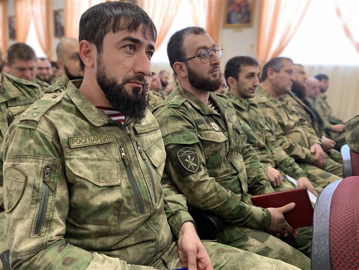 В Чечне росгвардейцам рассказали о Герое Советского Союза Алексее Волошине