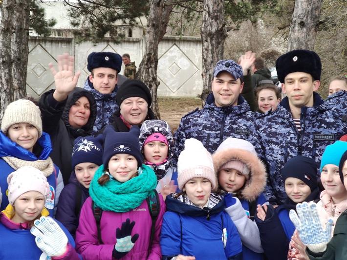 Севастопольские росгвардейцы присоединились к акции «Лес поколений» и высадили саженцы хвойных пород (видео)