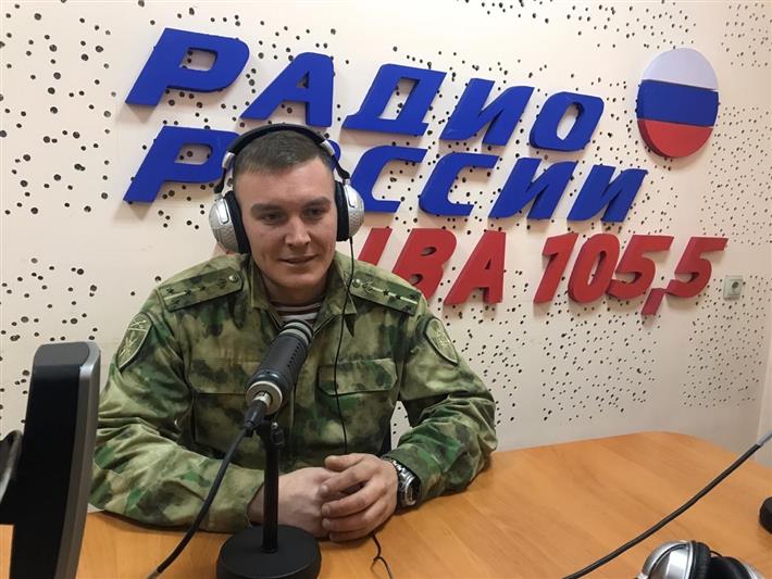 Офицер Росгвардии озвучит заставку рубрики на тувинском радио