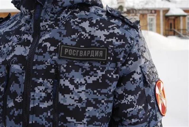 Нарядом вневедомственной охраны в Волжском задержан мужчина, находившийся в федеральном розыске