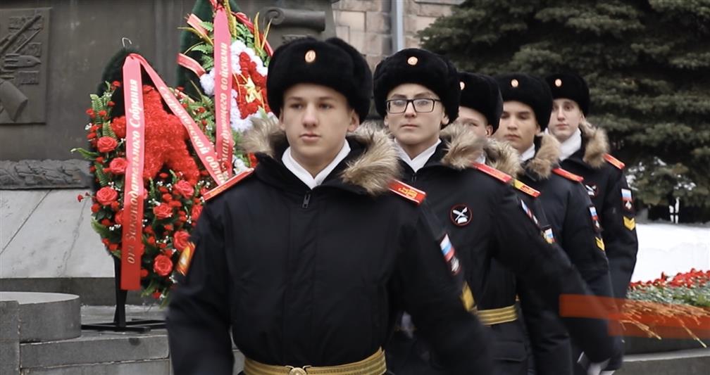 Командующий Уральским округом Росгвардии принял участие в церемонии возложения цветов и венков к памятнику маршалу Победы  Г. К. Жукову