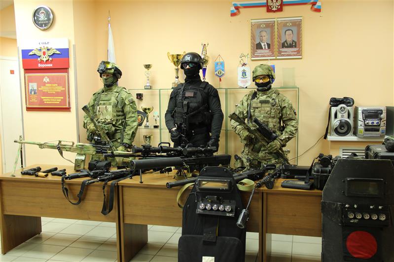  В воронежском управлении Росгвардии прошли торжественные мероприятия, посвященные 27-й годовщине образования СОБР