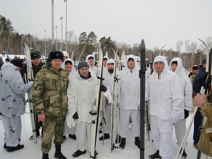 В Красноярске военнослужащие и сотрудники Росгвардии приняли участие во Всероссийской акции «Лыжня России-2020»