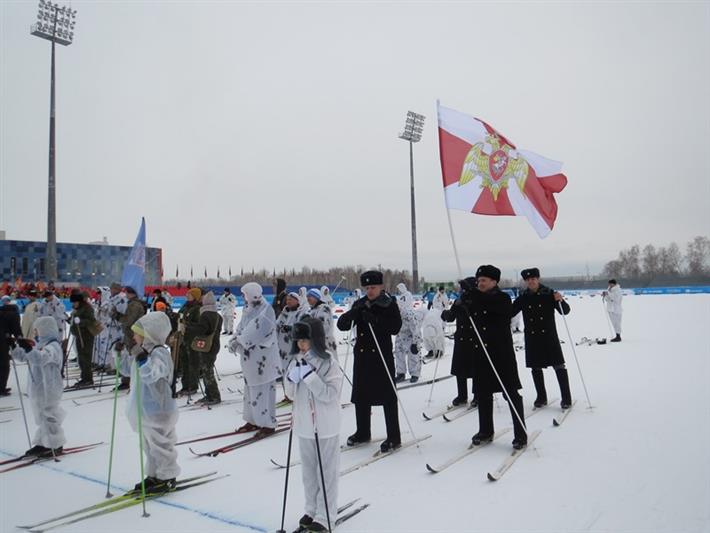 В Красноярске военнослужащие и сотрудники Росгвардии приняли участие во Всероссийской акции «Лыжня России-2020»