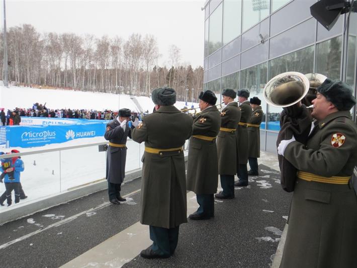 В Красноярске военнослужащие и сотрудники Росгвардии приняли участие во Всероссийской акции «Лыжня России-2020»