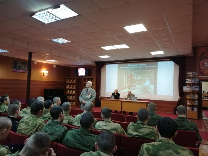Военнослужащие и сотрудники Центрального округа Росгвардии приняли участие в памятных мероприятиях, посвященных Дню воинов-интернационалистов