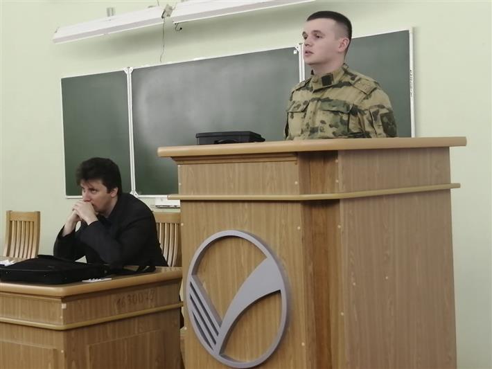 Орловские студенты узнали о службе в научной роте Росгвардии