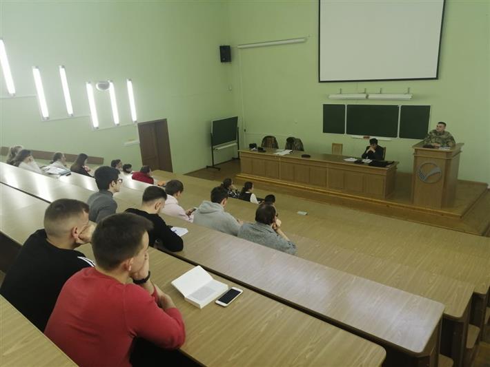 Орловские студенты узнали о службе в научной роте Росгвардии