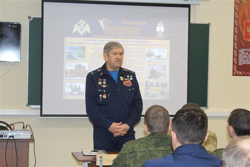 Военнослужащие нижегородского авиационного полка Росгвардии встретились с ветеранами войны в Афганистане