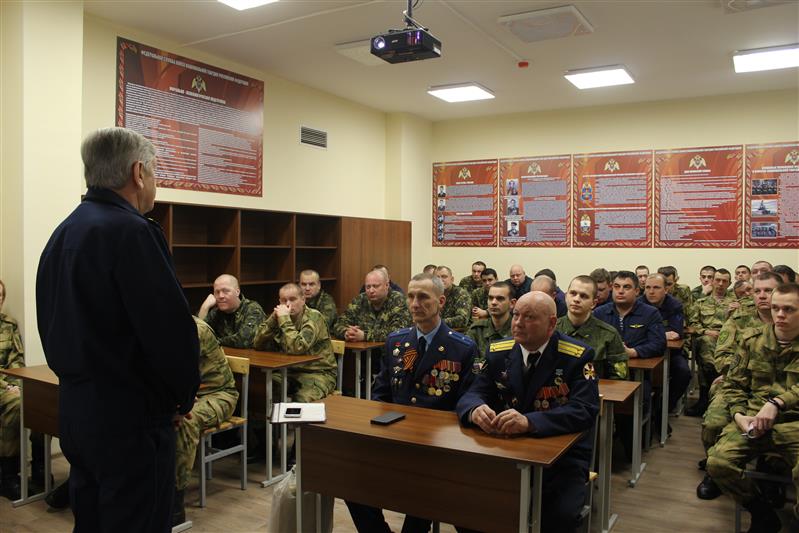 Военнослужащие нижегородского авиационного полка Росгвардии встретились с ветеранами войны в Афганистане