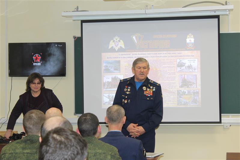 Военнослужащие нижегородского авиационного полка Росгвардии встретились с ветеранами войны в Афганистане