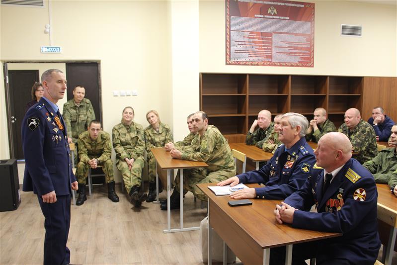 Военнослужащие нижегородского авиационного полка Росгвардии встретились с ветеранами войны в Афганистане