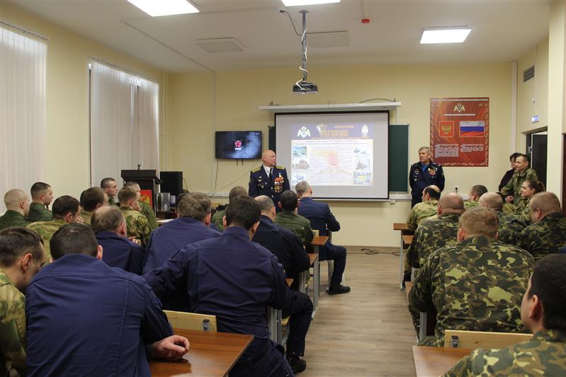 Военнослужащие нижегородского авиационного полка Росгвардии встретились с ветеранами войны в Афганистане