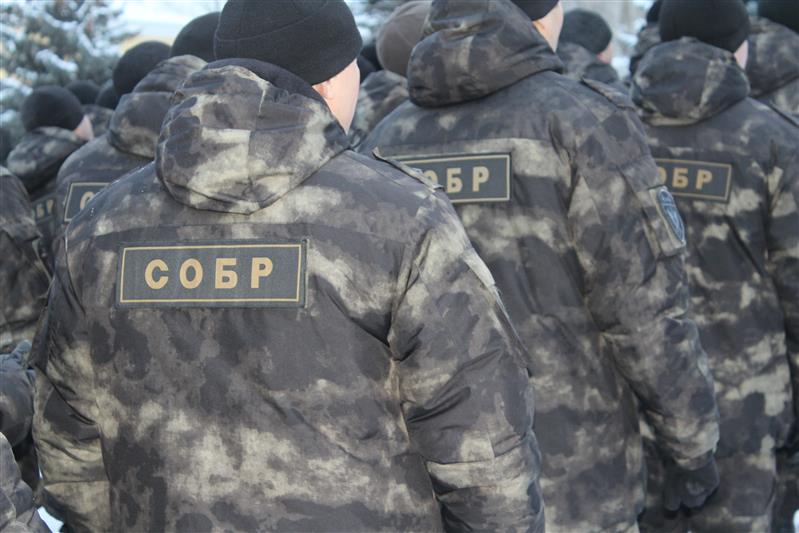 При содействии саратовского СОБР задержаны подозреваемые в вымогательстве