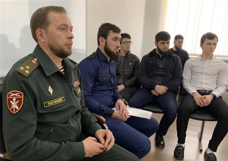 В Грозном для детей погибших сотрудников и военнослужащих войск правопорядка организовано обучение в фотошколе