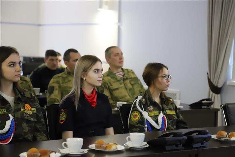 Тульские и волгоградские росгвардейцы провели телемост с участниками Сталинградской битвы 