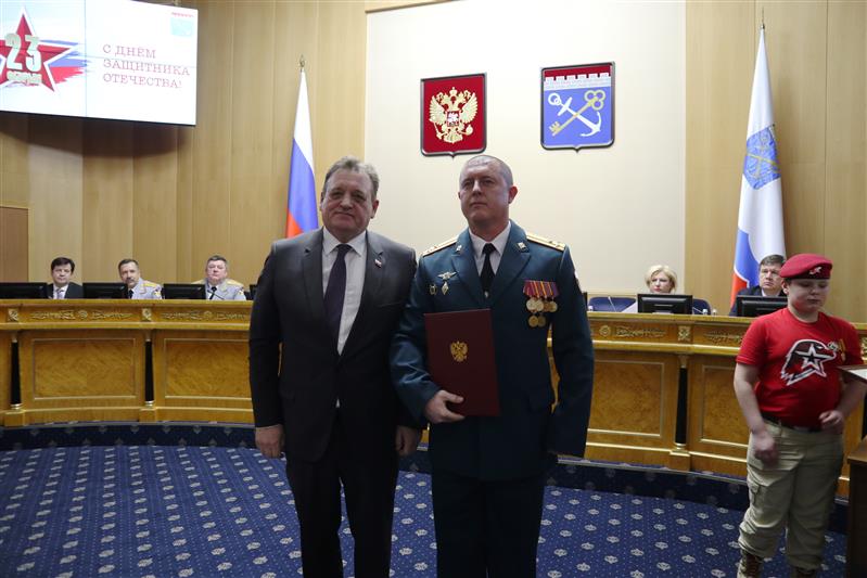Делегация Росгвардии приняла участие в праздничном приеме в правительстве Ленобласти 