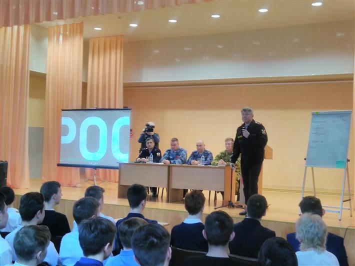 Росгвардия продолжает проводить профориентационные мероприятия с молодёжью Ивановской области