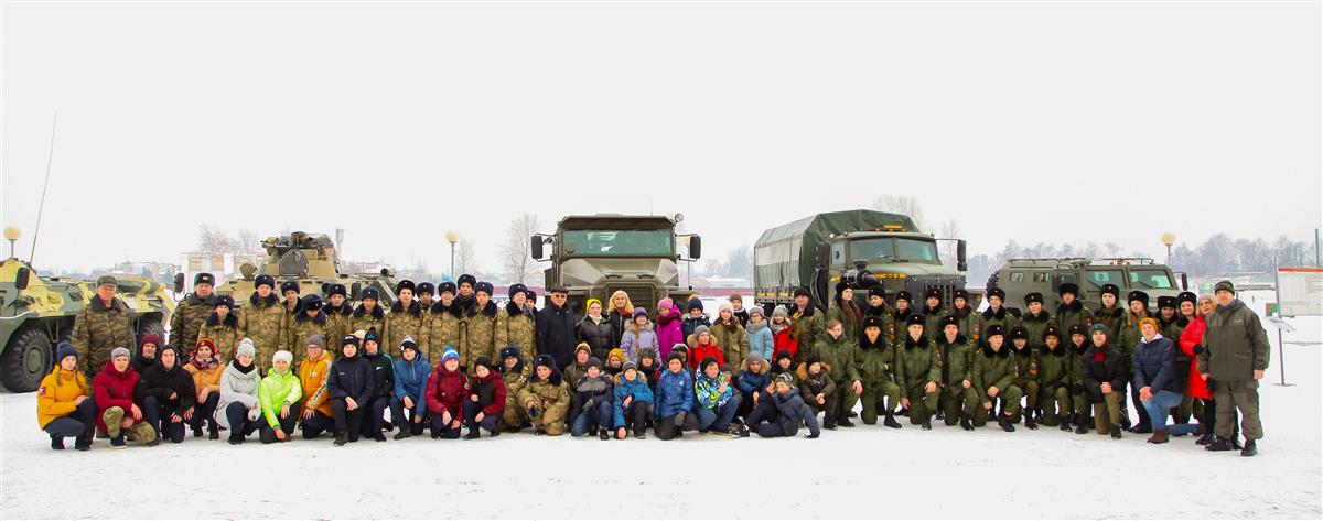 В дивизии имени Дзержинского проведено показное занятие по боевой подготовке для кадет Росгвардии (фото)