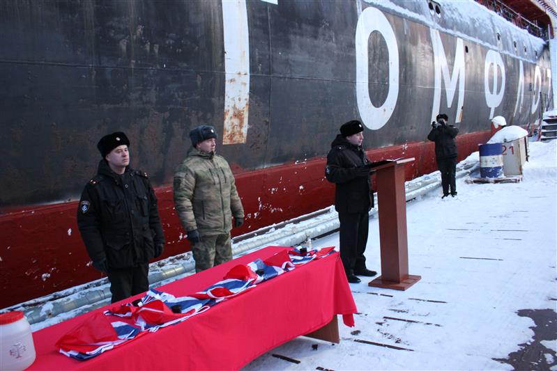На катерах Росгвардии с базированием в Мурманске подняты новые военно-морские флаги