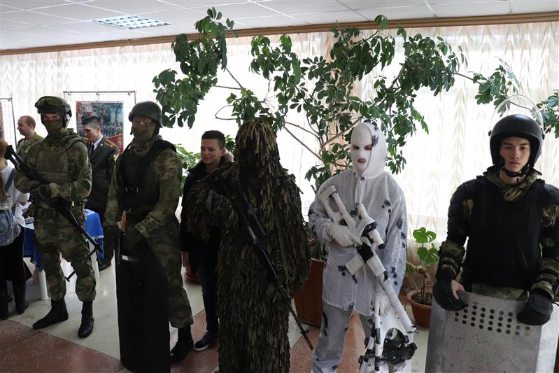 Курсанты Росгвардии провели масштабное тематическое мероприятие в Искитиме (фото)