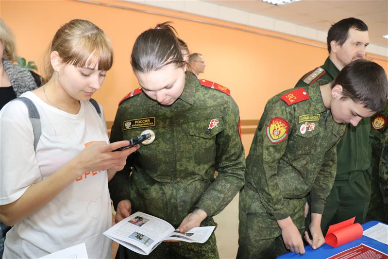 Курсанты Росгвардии провели масштабное тематическое мероприятие в Искитиме (фото)