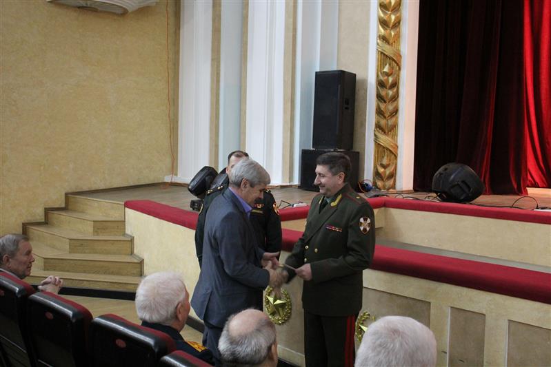 В Саратовском военном институте Росгвардии состоялось городское мероприятие, посвящённое Дню защитника Отечества