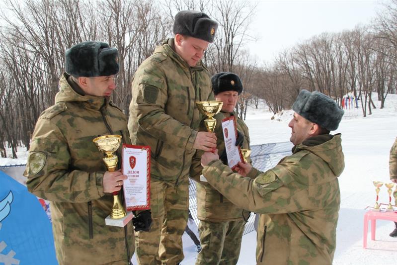 В Хабаровске состоялся чемпионат Восточного округа Росгвардии по зимнему офицерскому троеборью