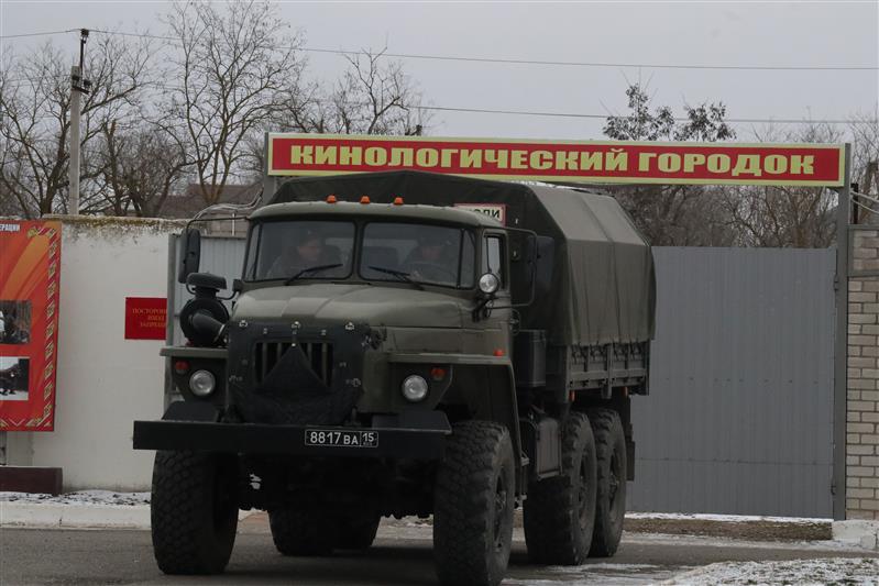 В Зеленокумске проходят сборы специалистов-кинологов Северо-Кавказского округа Росгвардии 