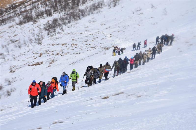 Росгвардейцы приняли участие в восхождении на перевал Шаухуна