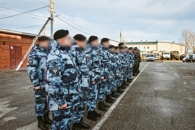 Росгвардейцев, выполнивших служебно-боевые задачи в северо-кавказском регионе, торжественно встретили в Майкопе