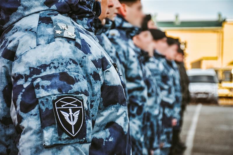 Росгвардейцев, выполнивших служебно-боевые задачи в северо-кавказском регионе, торжественно встретили в Майкопе